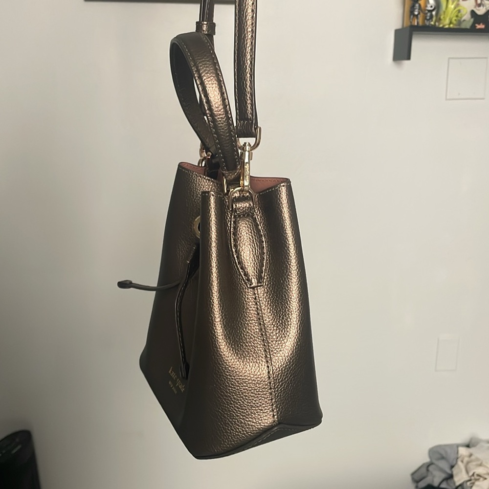 Kate Spade shoulder bucket bag NWOT - Picture 2 of 7